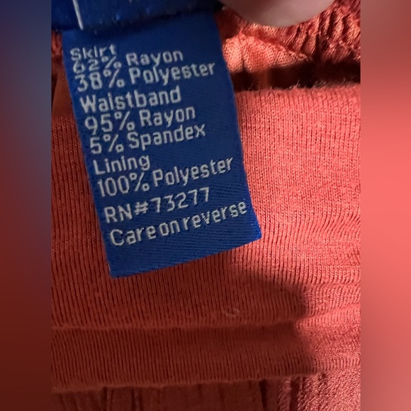 Apt. 9 Women's High Low Skirt in Red, Tulip hem - Picture 5 of 5